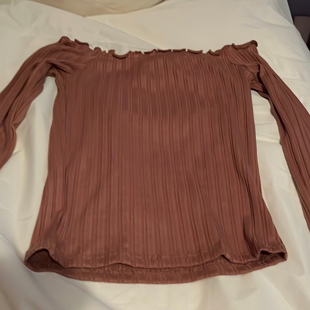Off the shoulder long sleeve top
